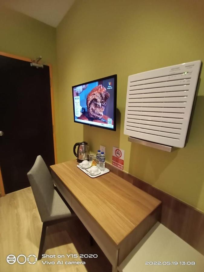 ג'והור בהרו Yee Hotel Permas Jaya מראה חיצוני תמונה