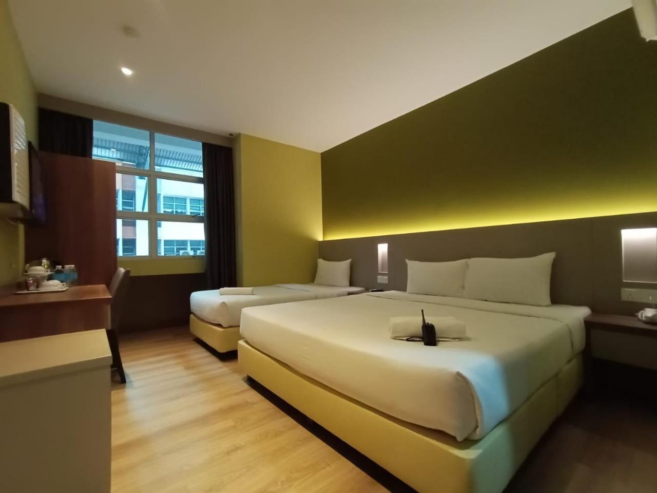 ג'והור בהרו Yee Hotel Permas Jaya מראה חיצוני תמונה