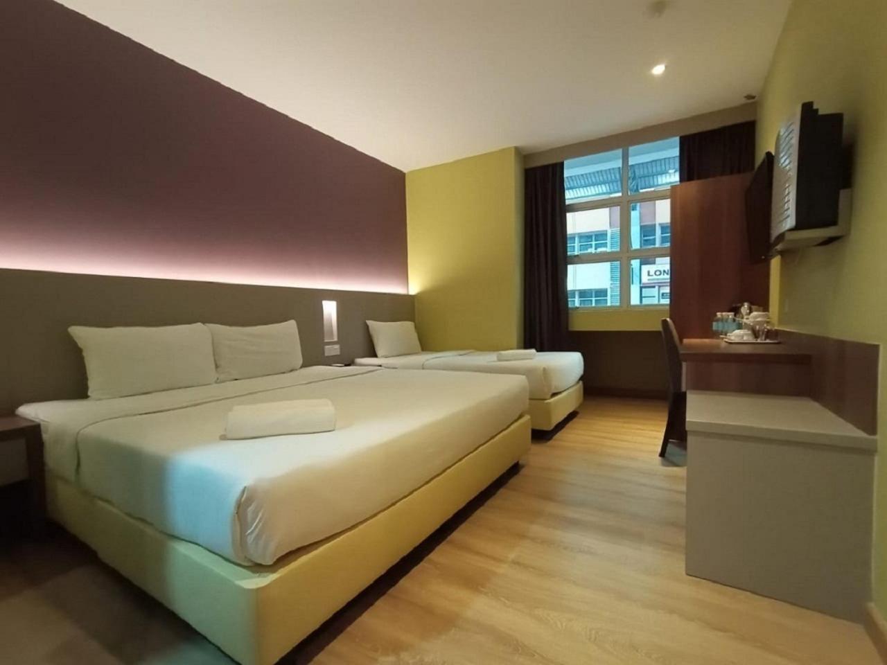 ג'והור בהרו Yee Hotel Permas Jaya מראה חיצוני תמונה