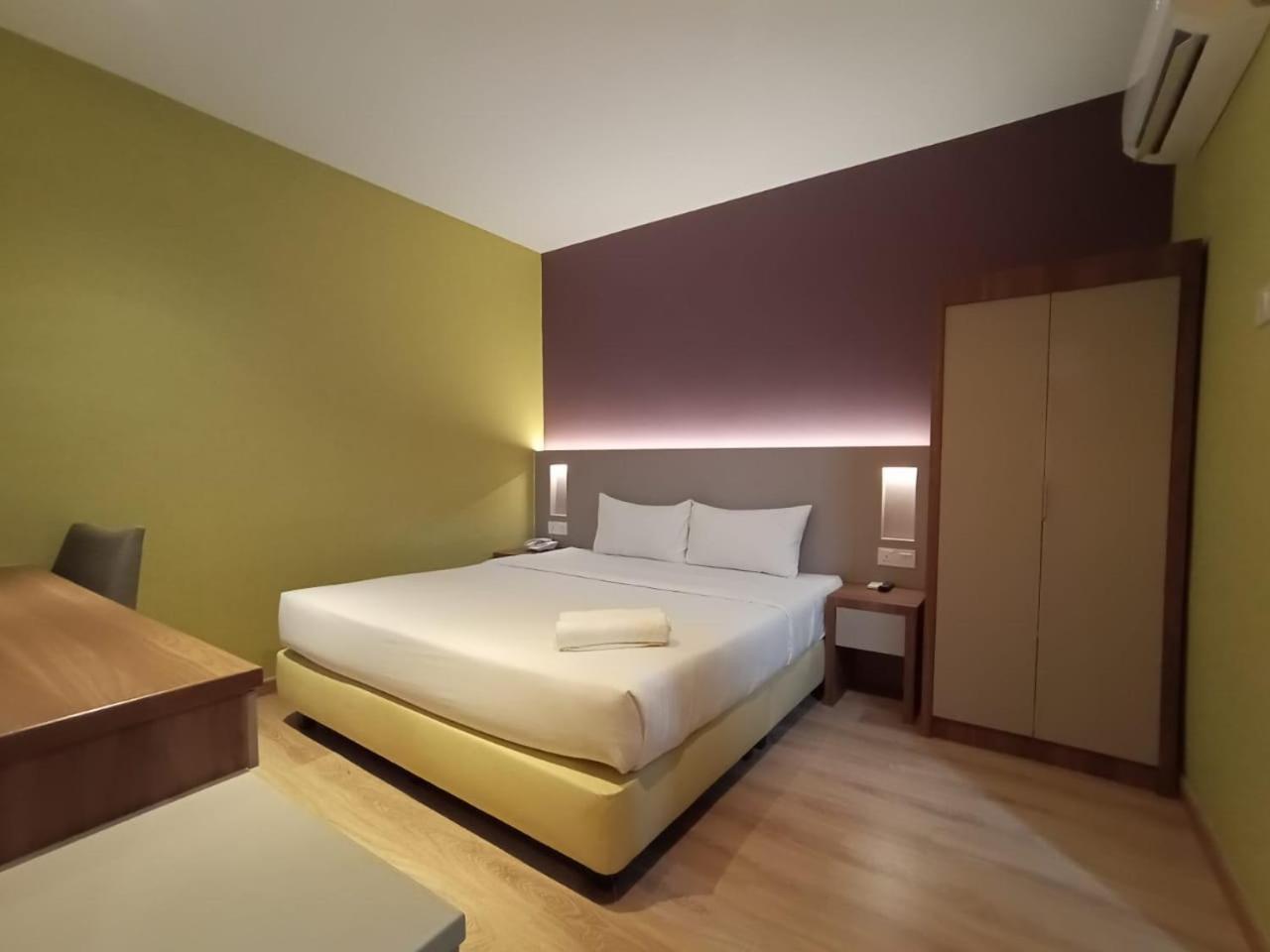 ג'והור בהרו Yee Hotel Permas Jaya מראה חיצוני תמונה